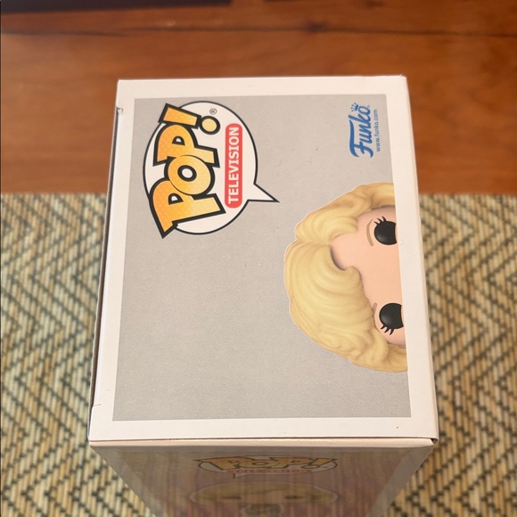 Funko Pop! Golden Girls Rose Figure with Blonde Hair - Picture 5 of 6
